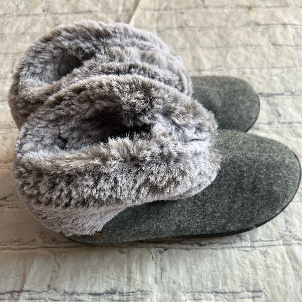 ULTRAIDEAS GREY BOOTIE SLIPPERS/HOUSE SHOES FAUX FUR ANKLE WOMEN’S SIZE 7